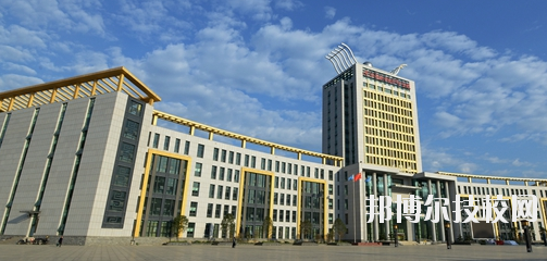 河池職業(yè)教育中心學(xué)校地址在哪里