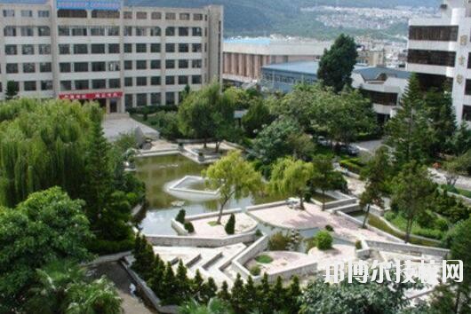 大理衛(wèi)生學(xué)校地址在哪里