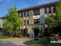 湖北東風(fēng)汽車技師學(xué)院2023年招生辦聯(lián)系電話