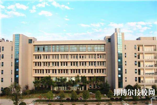 華中信息商務(wù)技工學(xué)校2020年有哪些專業(yè)