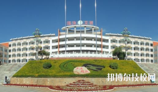 云南臨滄衛(wèi)生學(xué)校2020年招生簡(jiǎn)章