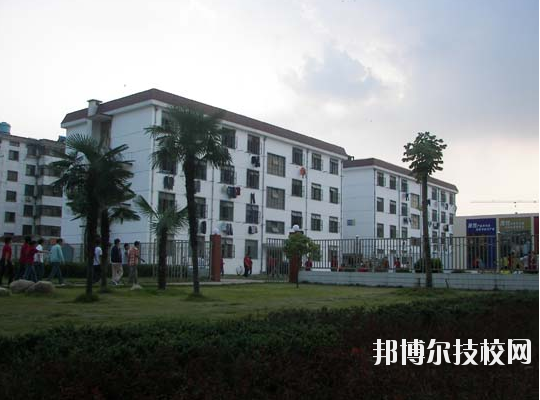 江蘇金湖中等專業(yè)學(xué)校2020年宿舍條件