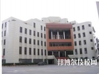 云南廣播電視學(xué)校2020年學(xué)費、收費多少