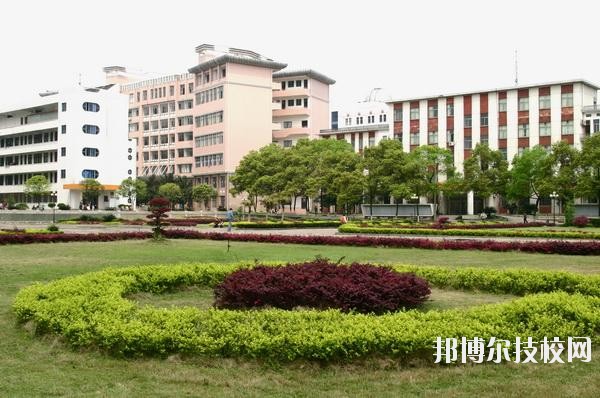 武漢石牌嶺職業(yè)高中2020年報(bào)名條件、招生要求、招生對(duì)象