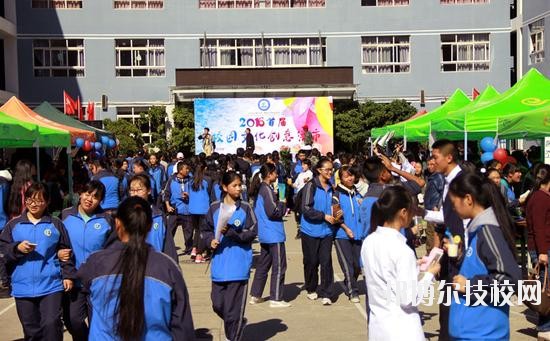 昆明旅游職業(yè)中學2020年學費、收費多少