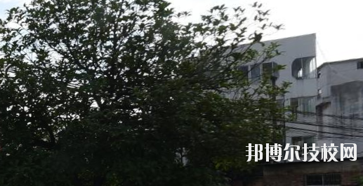 桂林工業(yè)中等專業(yè)學校2020年報名條件、招生要求、招生對象