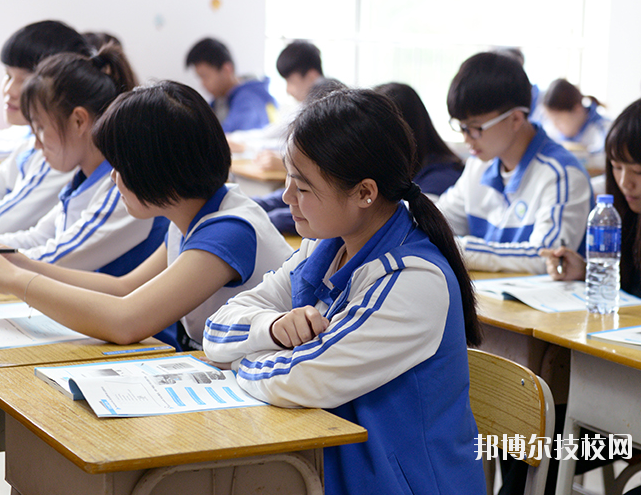 珠海工貿(mào)技工學(xué)校
