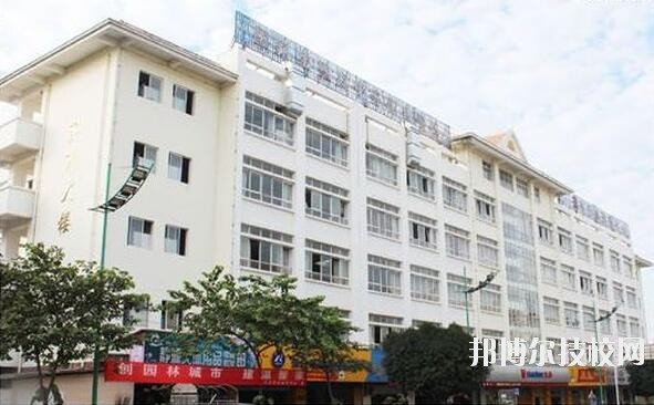 芒市職業(yè)教育中心2020年招生辦聯(lián)系電話