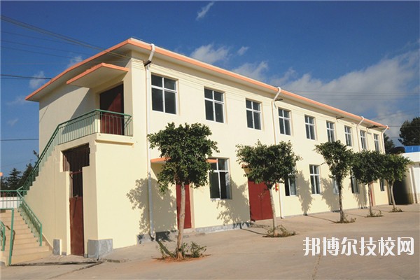 云南冶金高級(jí)技工學(xué)校網(wǎng)址網(wǎng)站