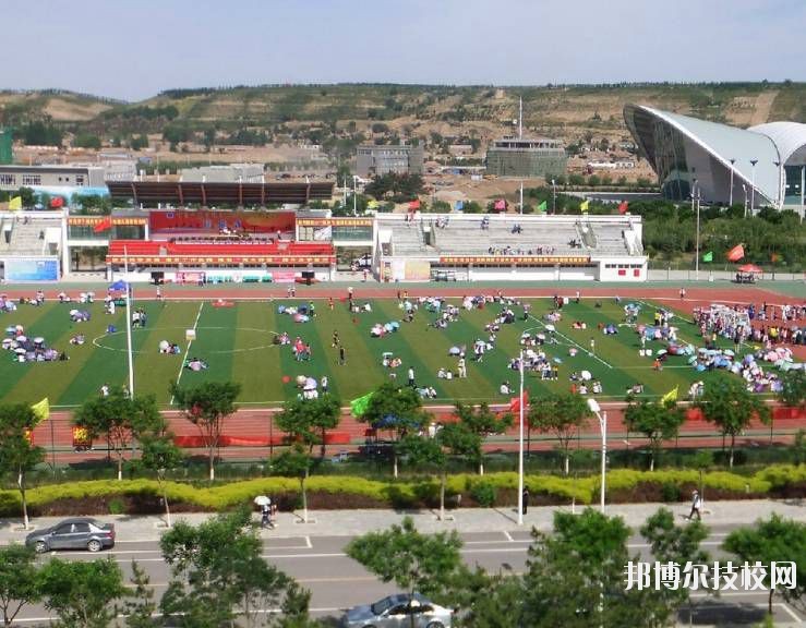 楚雄醫(yī)藥高等?？茖W(xué)校2020年報(bào)名條件、招生要求、招生對(duì)象