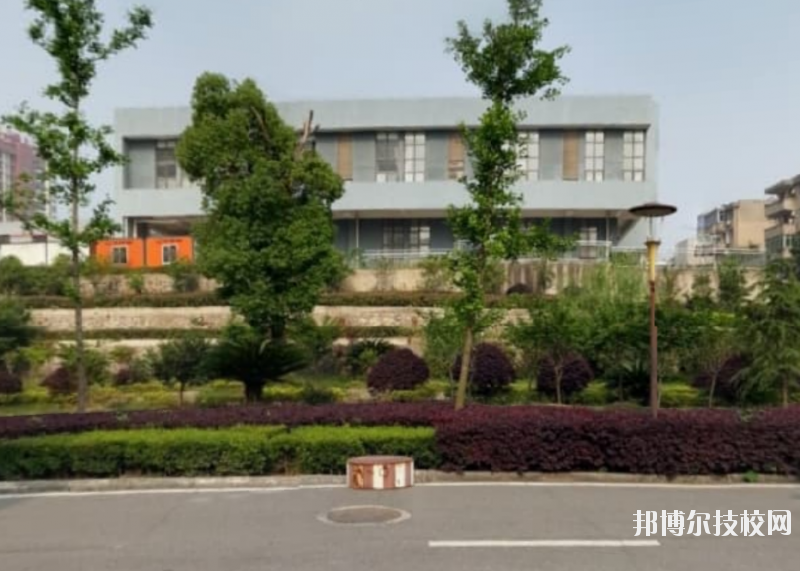 武漢江夏職業(yè)技術學校4