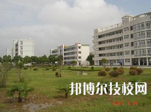 啟東第二中等專業(yè)學校怎么樣、好不好