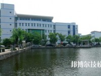 鄞州職業(yè)高級(jí)中學(xué)2020年招生簡(jiǎn)章