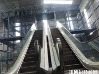 重慶新渝技工學(xué)校2020年招生辦聯(lián)系電話