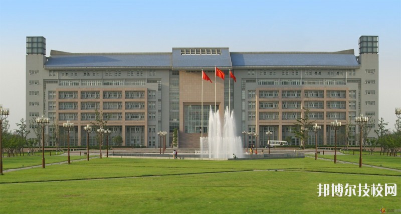 武漢工業(yè)科技學校怎么樣、好不好