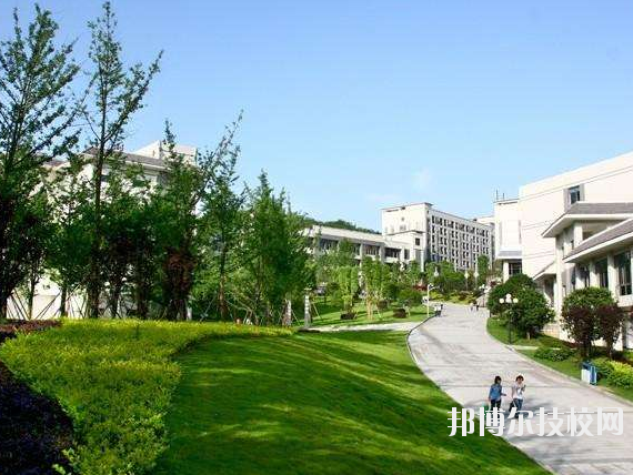 重慶第二交通技工學校2020年報名條件、招生要求、招生對象