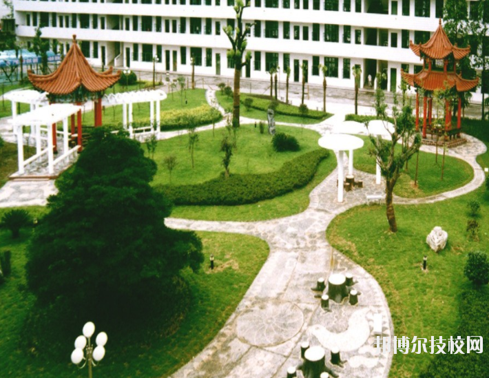 湖南湘北職業(yè)中專學(xué)校2023年招生辦聯(lián)系電話