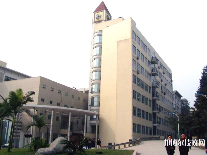 內(nèi)江市思源職業(yè)學(xué)校地址在哪里