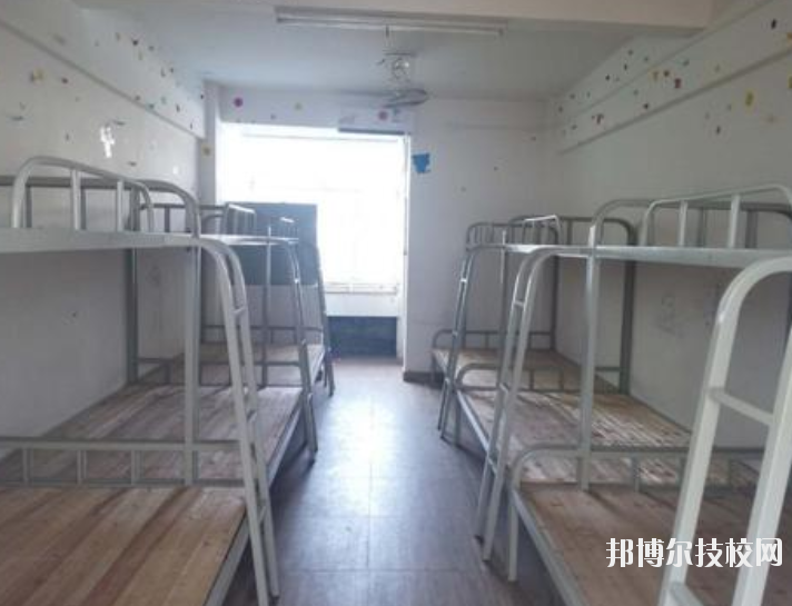 華容縣職業(yè)中專(zhuān)學(xué)校2023年宿舍條件