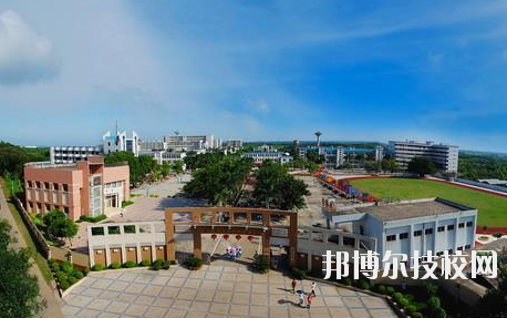 重慶公共交通技工學校網(wǎng)站網(wǎng)址
