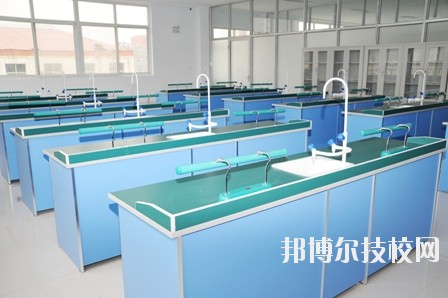 平山縣職業(yè)教育中心2020宿舍條件