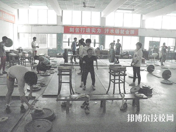 江西體育運(yùn)動(dòng)學(xué)校2020年招生辦聯(lián)系電話