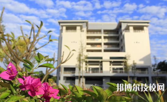 廣東華夏技工學(xué)校