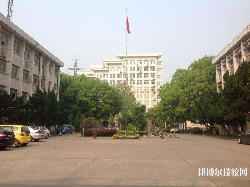 湖北現(xiàn)代技術(shù)學(xué)校2020年有哪些專業(yè)