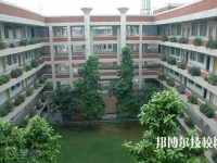 重慶青山工業(yè)技工學(xué)校地址在哪里