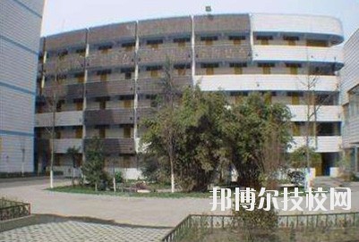 成都財(cái)政貿(mào)易學(xué)校學(xué)校怎么樣