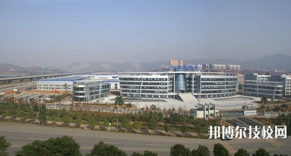 湖北航天工業(yè)學(xué)校2020年報(bào)名條件、招生要求、招生對(duì)象