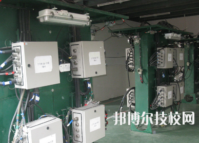 廣州黃埔造船廠技工學校2020年招生辦聯(lián)系電話