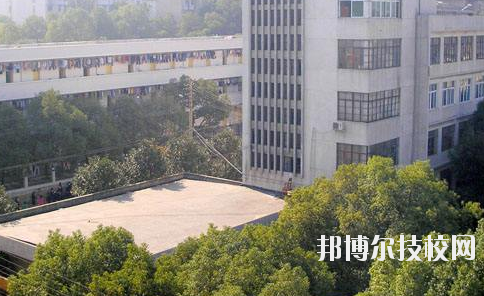 湖南醫(yī)藥中等專業(yè)學校2023年有哪些專業(yè)