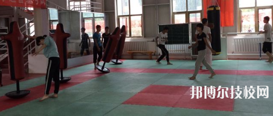 酒泉體育運(yùn)動(dòng)學(xué)校2020年學(xué)費(fèi)、收費(fèi)多少