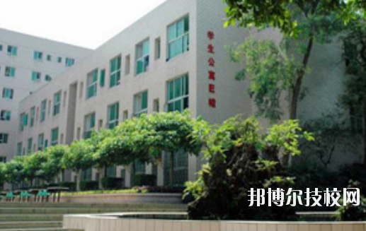 重慶機械技師學(xué)院2020年報名條件、招生要求、招生對象