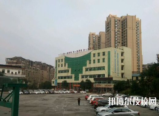 重慶機(jī)械技師學(xué)院怎么樣、好不好