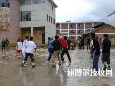 迪慶州民族中等專業(yè)學(xué)校地址在哪里