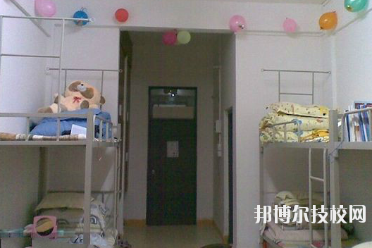 長沙工商職業(yè)中專學校2023年宿舍條件