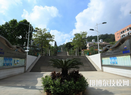 東莞市紡織服裝學(xué)校1