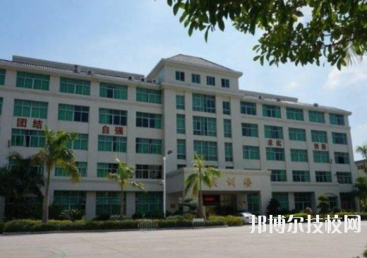 廣東潮州衛(wèi)生學校1