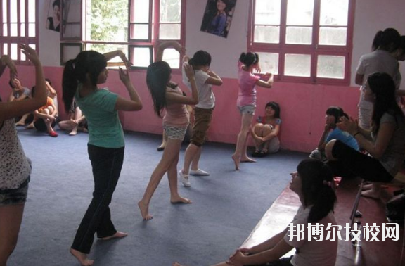 丹鳳職業(yè)技術(shù)學(xué)校網(wǎng)站網(wǎng)址 