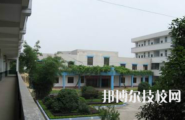 長(zhǎng)沙中等城鄉(xiāng)建設(shè)職業(yè)技術(shù)學(xué)校2023年招生辦聯(lián)系電話