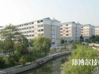 獨(dú)山中等職業(yè)學(xué)校2020年宿舍條件