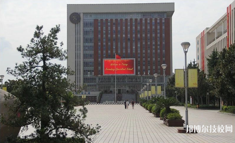江蘇泰興中等專(zhuān)業(yè)學(xué)校2020年報(bào)名條件、招生要求、招生對(duì)象
