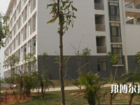 百色財(cái)經(jīng)職業(yè)技術(shù)學(xué)校地址在哪里