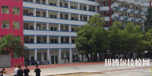 河池衛(wèi)生學(xué)校2020年有哪些專業(yè) 