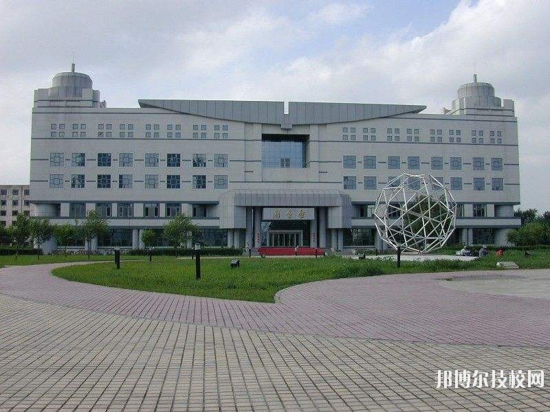 武漢音樂學(xué)校2020年招生辦聯(lián)系電話