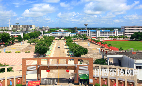 廣東農(nóng)工商職業(yè)技術(shù)學(xué)校2020年招生辦聯(lián)系電話