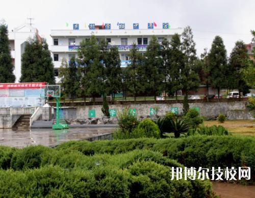 貞豐職業(yè)技術(shù)學(xué)校2020年報名條件、招生要求、招生對象