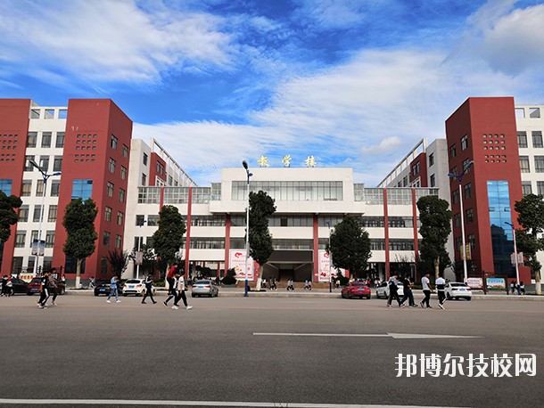 曲靖麒麟職業(yè)技術(shù)學(xué)校2020年有哪些專業(yè)